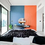 Trophy - Luxury Canal View Suites.