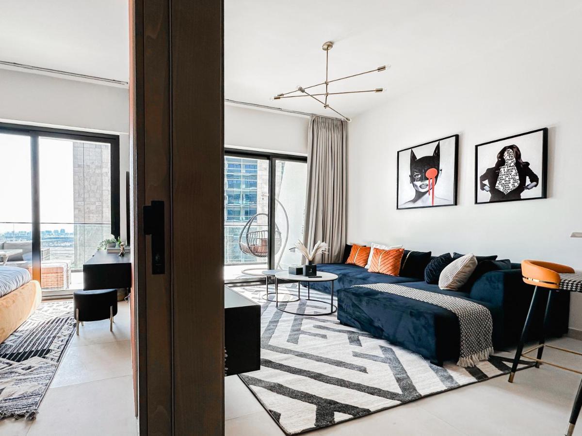 Trophy - Luxury Canal View Suites. Dubai