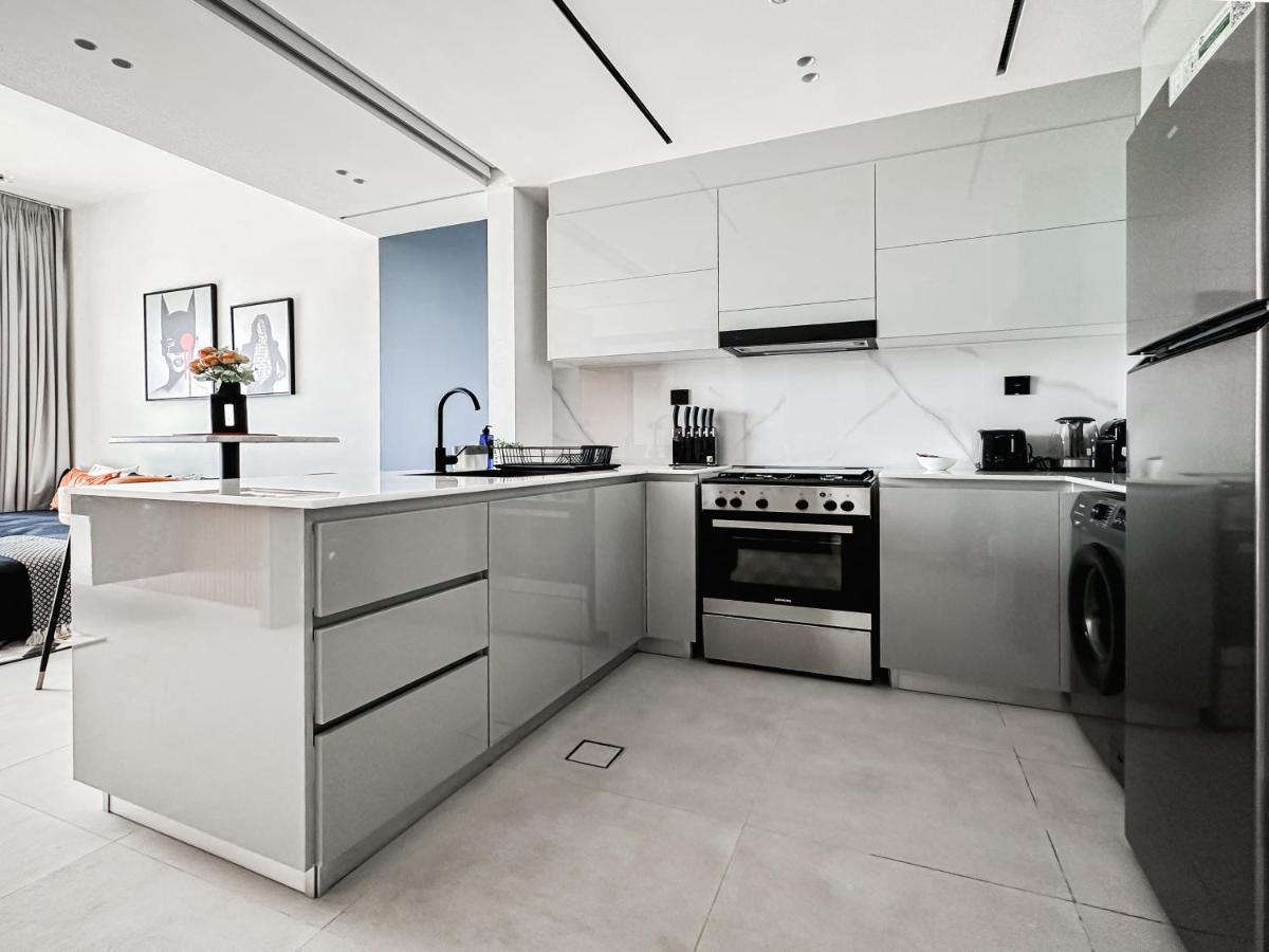 Trophy - Luxury Canal View Suites. Apartment Dubai