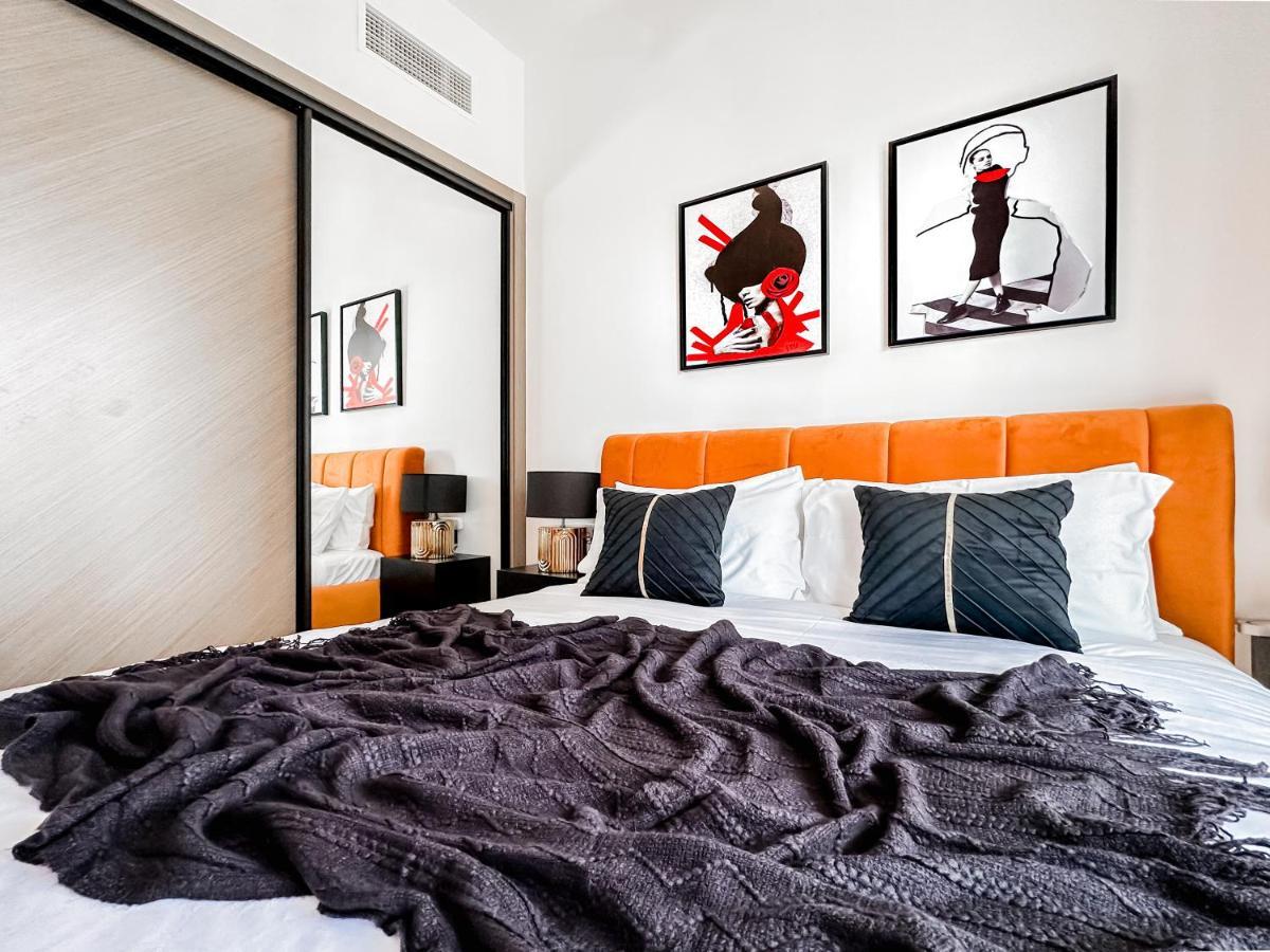 Trophy - Luxury Canal View Suites. Dubai