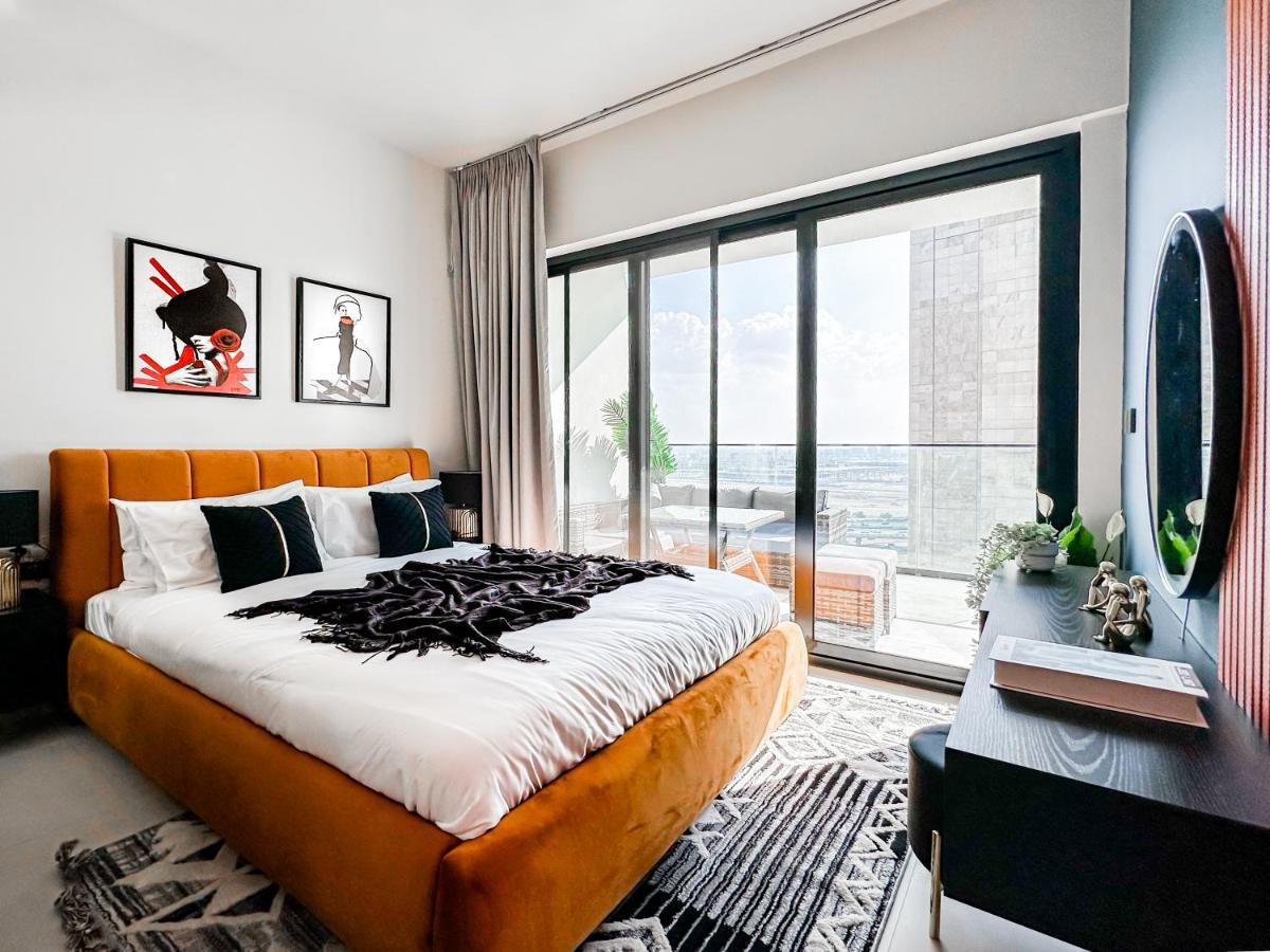 Trophy - Luxury Canal View Suites. Apartment