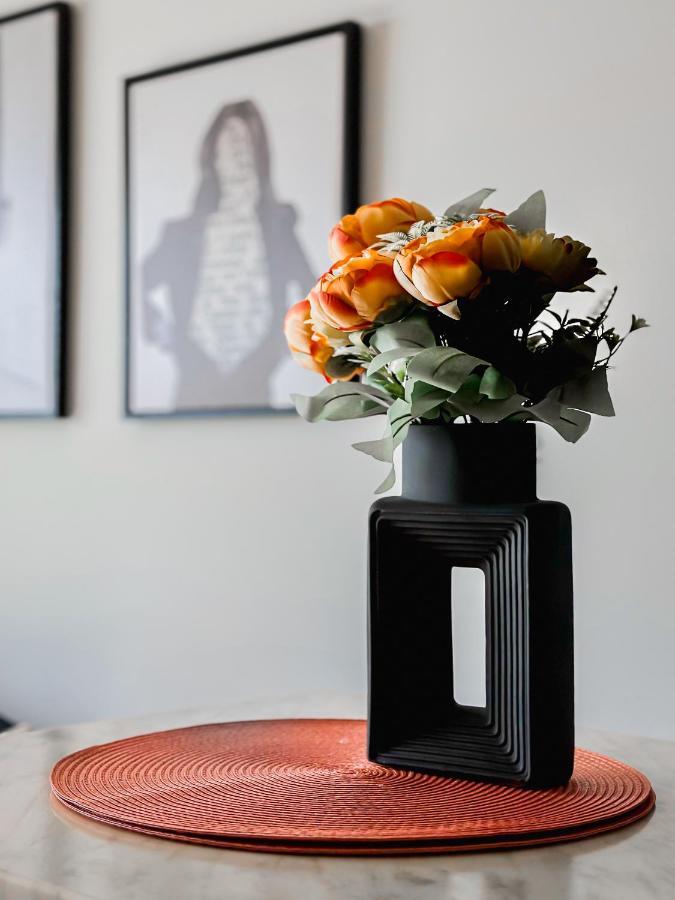 Apartment Trophy - Luxury Canal View Suites. *